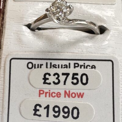 18 carat white gold ,Natural Diamond